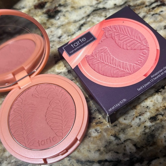 🍬🍭Tarte Captivating Blush Full Size - Picture 3 of 11